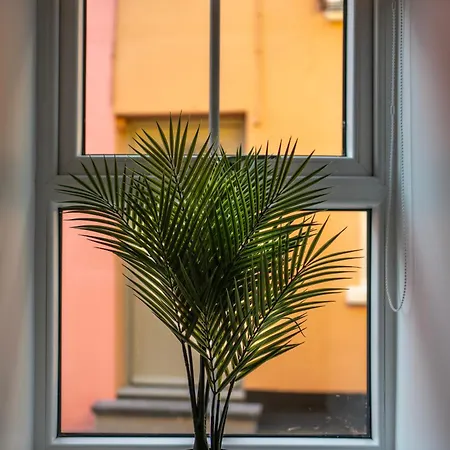 Holiday home Homes No2 Newmans Mall