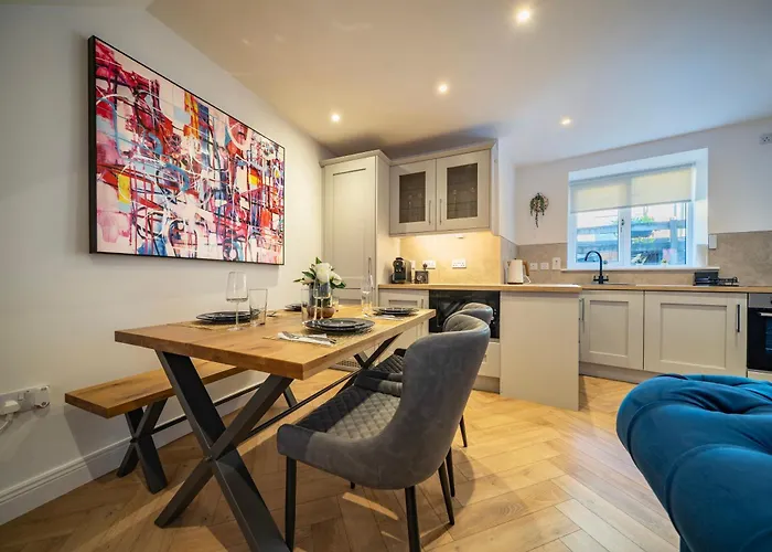 Homes No2 Newmans Mall